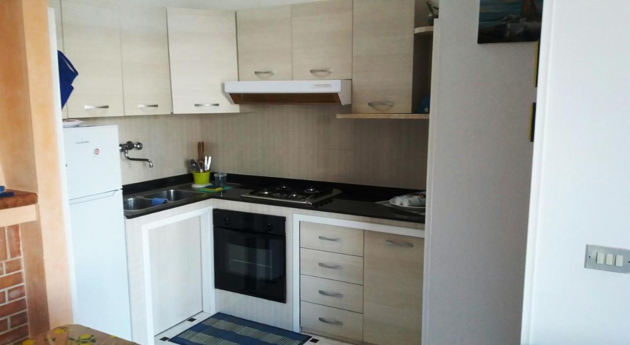 Appartamento Indipendente Nardy-Ros Torre dell'Orso Exterior foto
